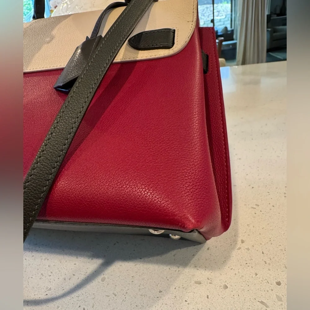Louis Vuitton lock me Ever MM - Picture 10 of 15